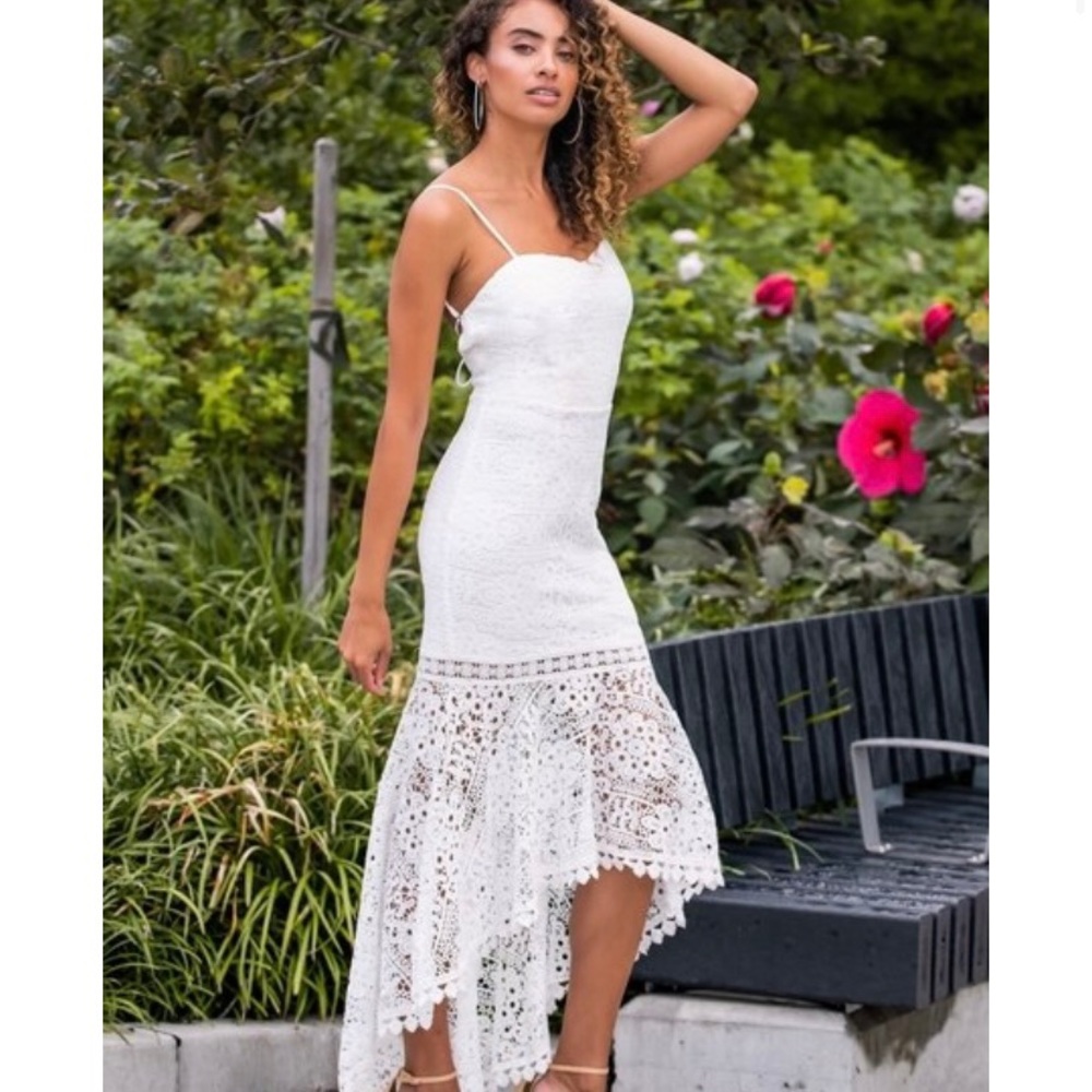 ⭐️🔥White dress fit and flare🔥⭐️